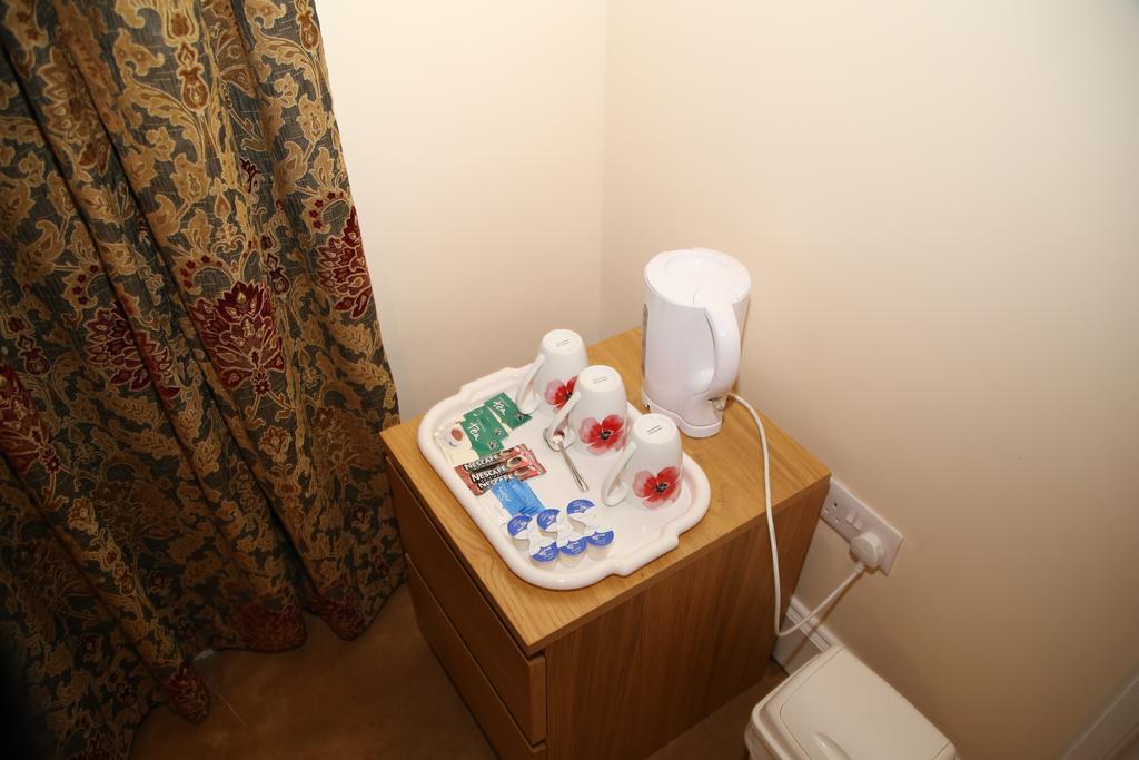 Acorn Lodge Guest House - Free Parking Gosport Exterior foto